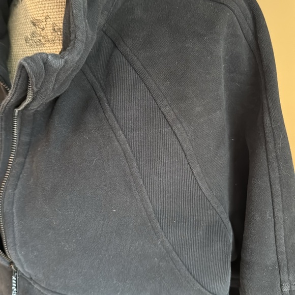 Sweatshirt - Picture 4 of 5